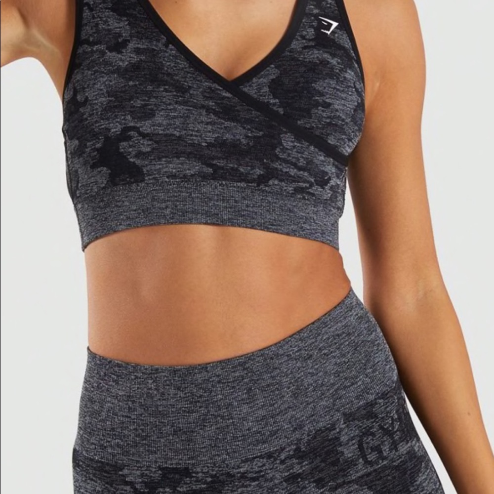 GYMSHARK black camo bra/legging set. M.  MINT cond